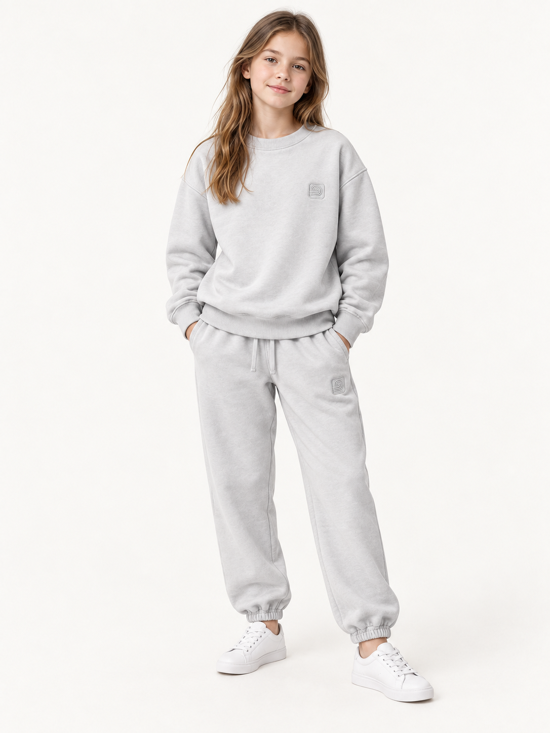 Girls Sweats Gray Model — Sweatshirt and sweatpants · fashion model